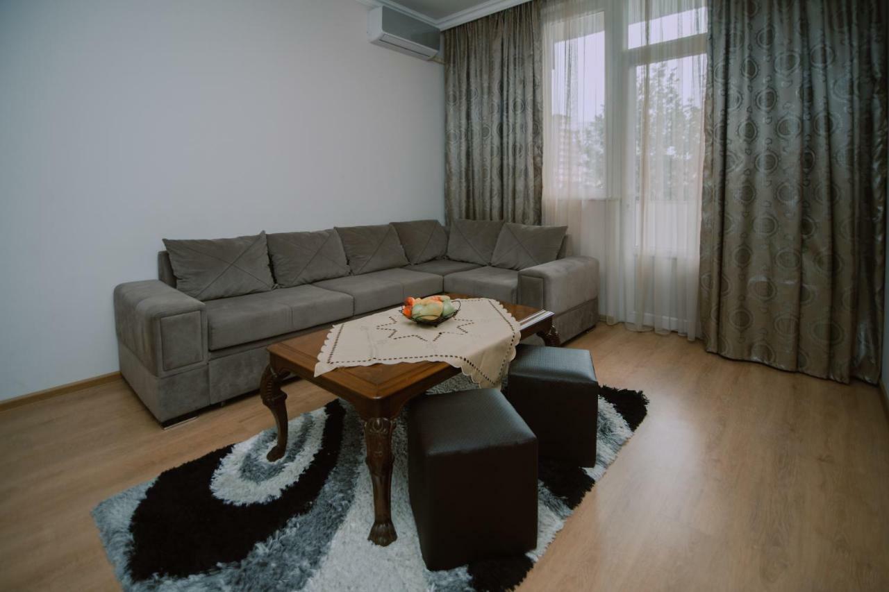 Giorgi Home Batumi Luaran gambar