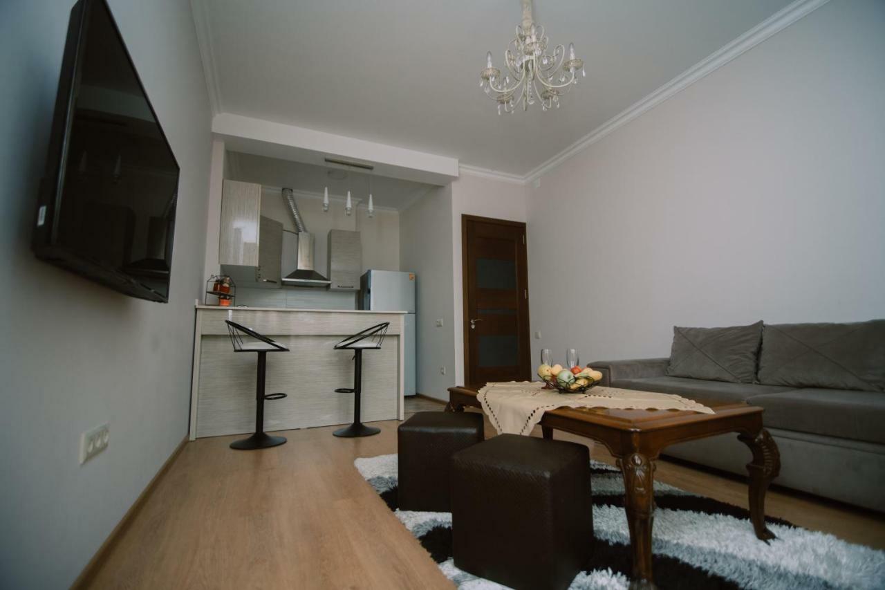 Giorgi Home Batumi Luaran gambar
